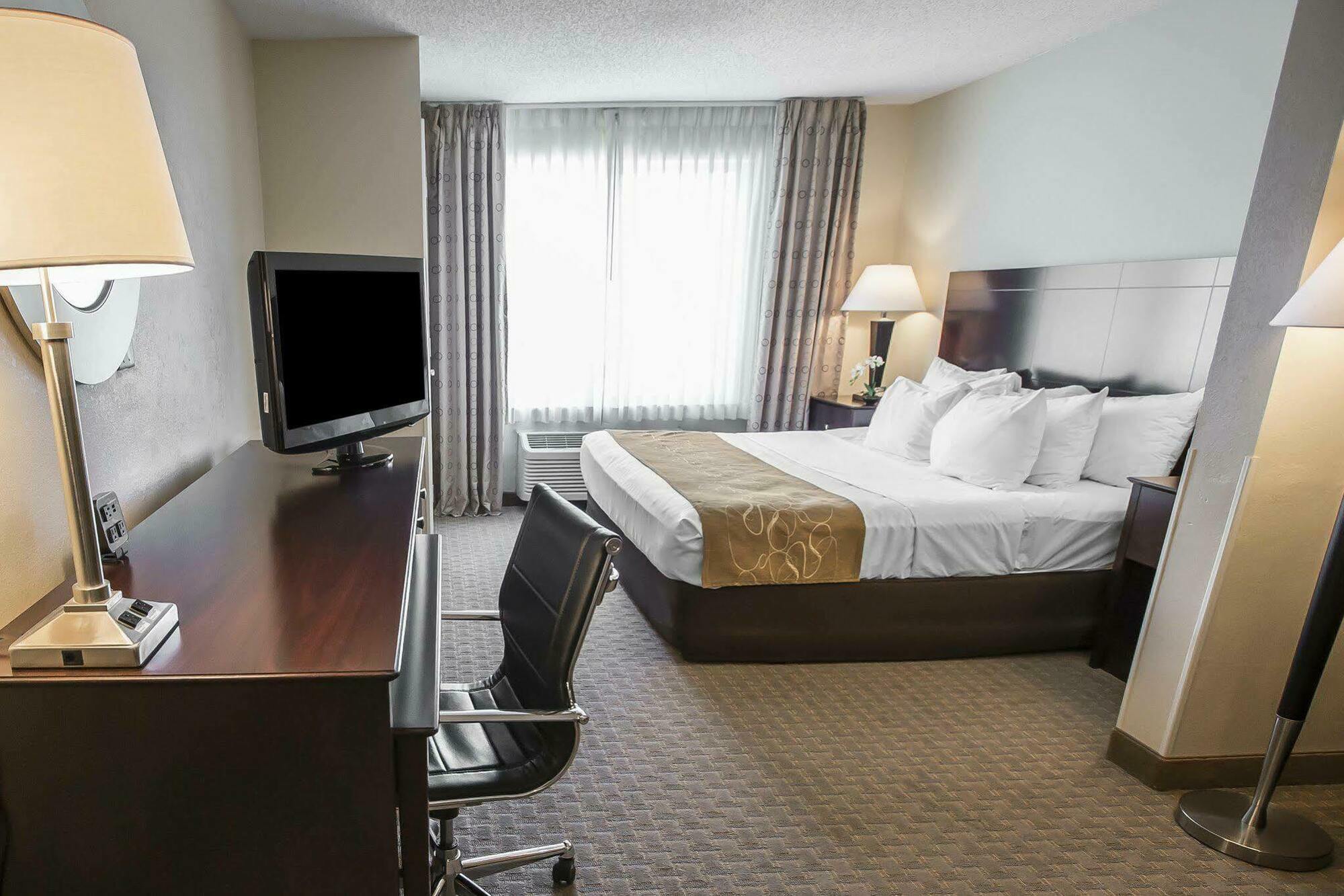 Comfort Suites University Area Notre Dame-South Bend Exterior foto